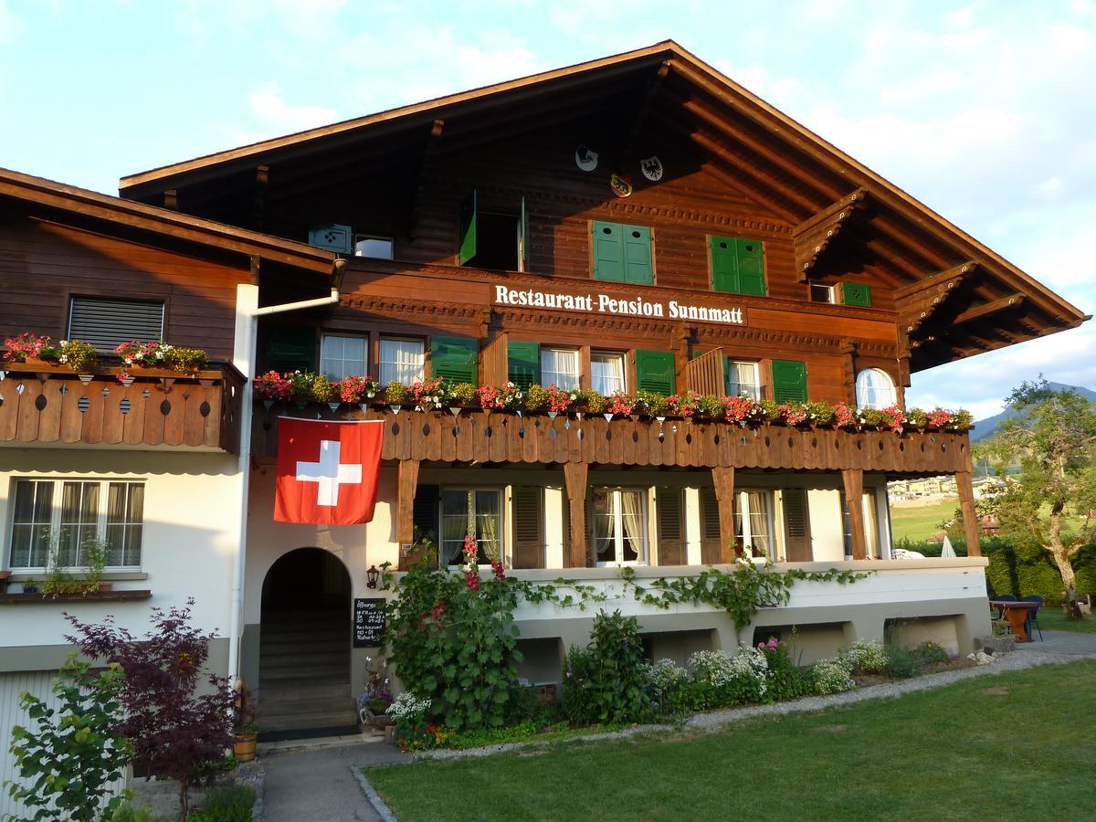 Hotel Restaurant Sunnmatt Aeschi Bei Spiez Exterior foto